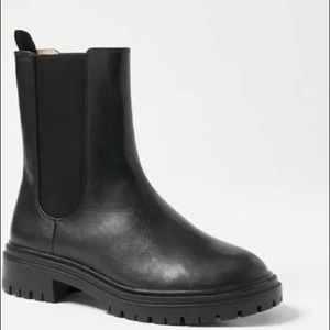 Ann Taylor Leather Lug Sole Chelsea Booties 7.5